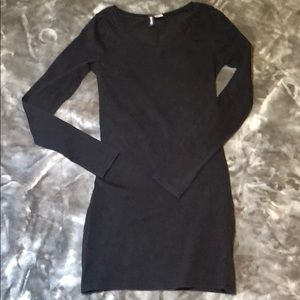 Divided long sleeve dress